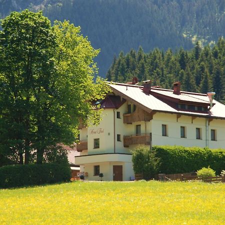 Haus Tirol 호텔 브릭센임탈 외부 사진